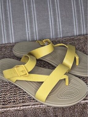 Crocs Tulum Toe Post Sandal Size 8 Comfort Shoe Canary